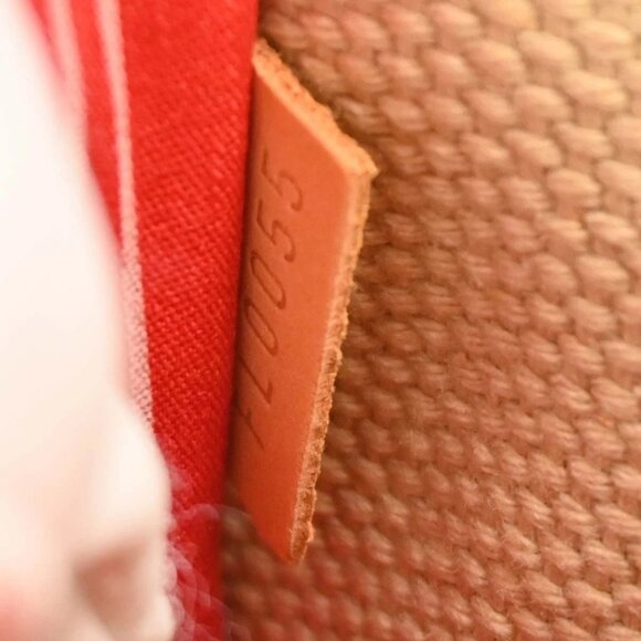 Louis Vuitton Antigua Buzas PM Shoulder Bag - Picture 11 of 11